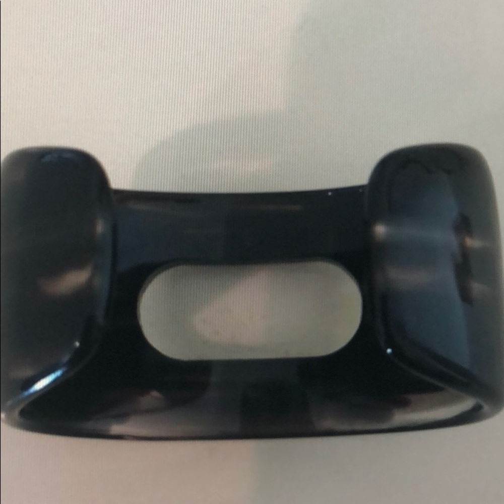 Coach Cuff - Picture 5 of 8